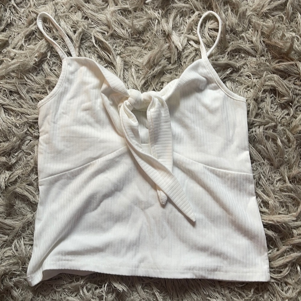 white, tie in front tank